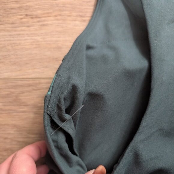 NEW! Athleta | Conscious Crop Serene Bra D-DD In Seaweed Snack/Sequoia - Picture 8 of 15